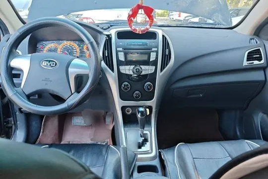 BYD F3