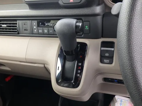Honda N-BOX Joy