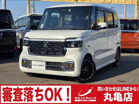 Honda N-BOX Custom