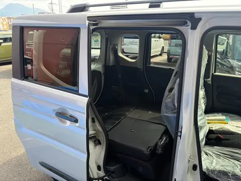 Suzuki Spacia Gear