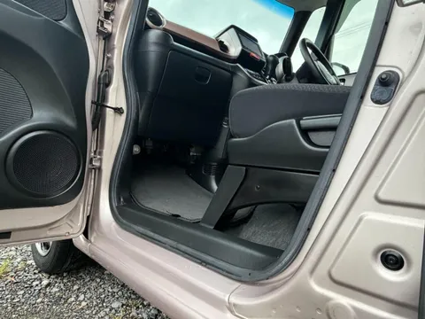 Honda N-BOX Plus