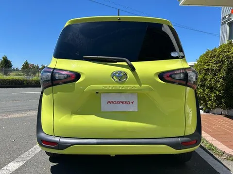 Toyota Sienta