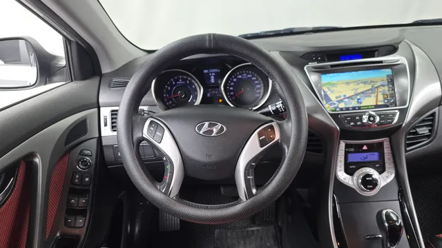 Hyundai Elantra (Avante)
