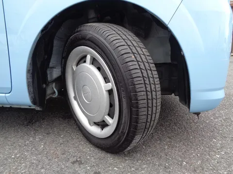 Daihatsu Mira Tocot