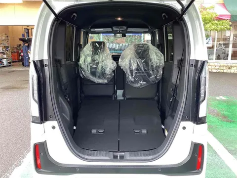 Honda N-BOX Custom