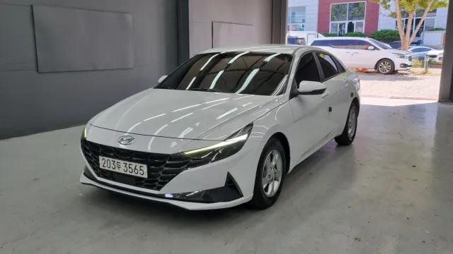 Hyundai Elantra (Avante)