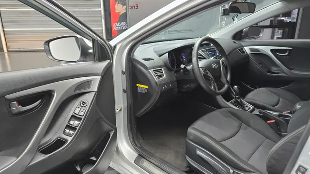 Hyundai Elantra (Avante)