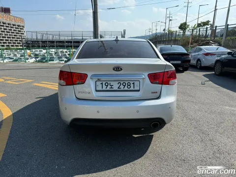 Kia Cerato (Forte)