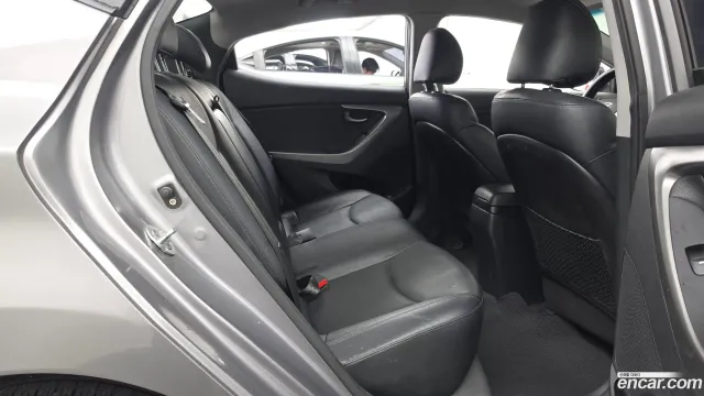 Hyundai Elantra (Avante)