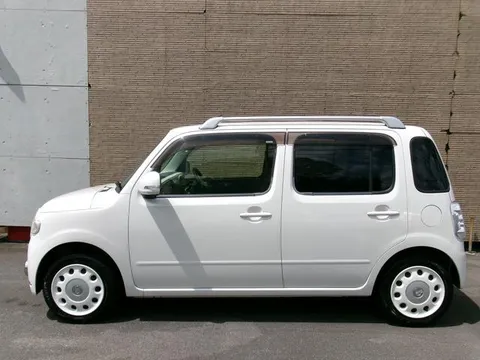 Daihatsu Mira Cocoa