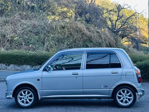 Daihatsu Mira Gino