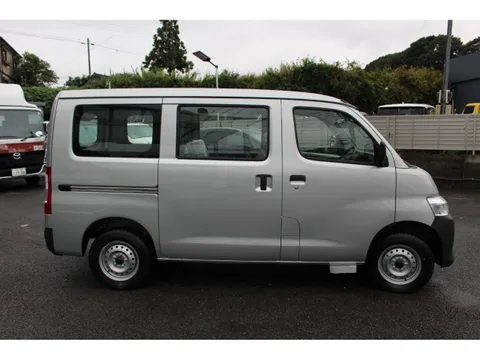 Toyota TownAce Van