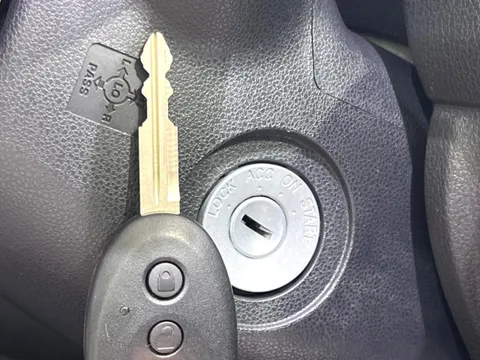 Daihatsu Mira Tocot
