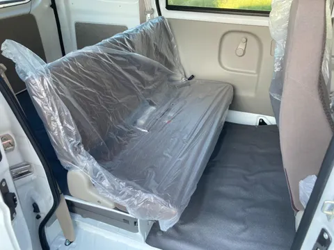 Nissan Clipper Van