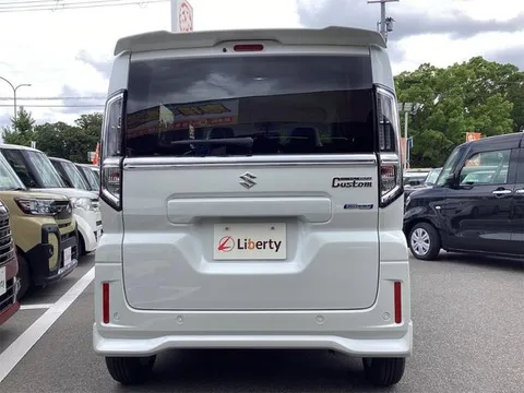 Suzuki Spacia Custom