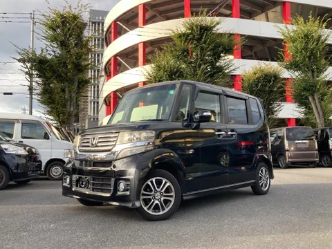 Honda N-BOX Custom