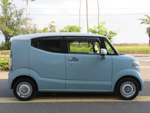 Honda N-BOX Slash