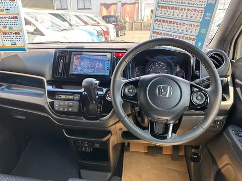 Honda N-WGN Custom