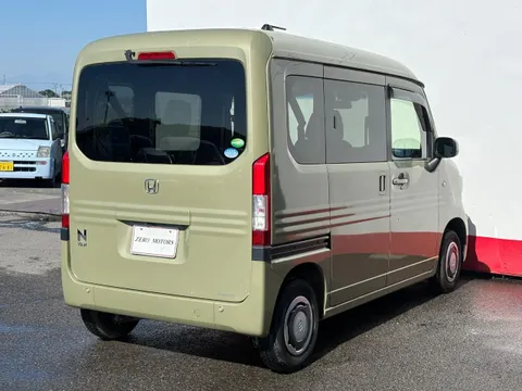 Honda N-VAN Plus Style