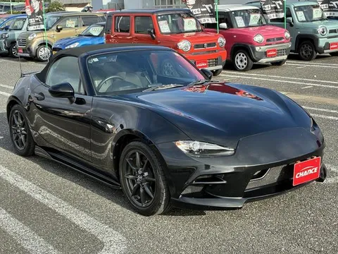 Mazda MX-5 (Roadster)