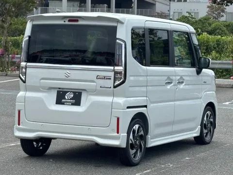 Suzuki Spacia Custom