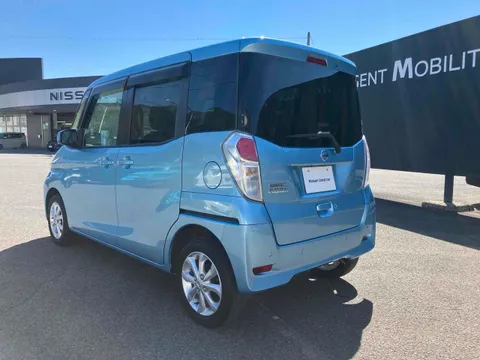 Nissan Dayz Roox