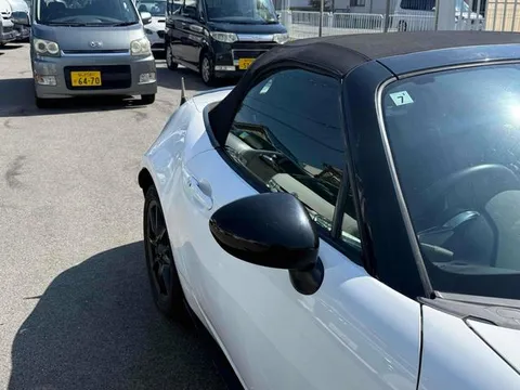 Mazda MX-5 (Roadster)