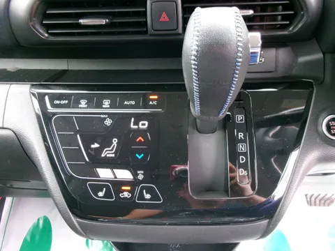 Mitsubishi eK X Space