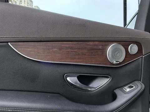 Mercedes-Benz Mercedes-Benz GLC