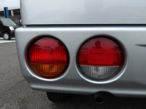 Nissan Clipper Van