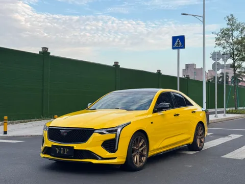 Cadillac CT4