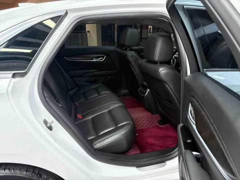 Cadillac XTS