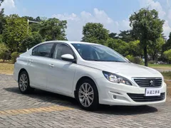 Peugeot 408