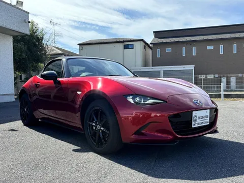 Mazda MX-5 (Roadster)