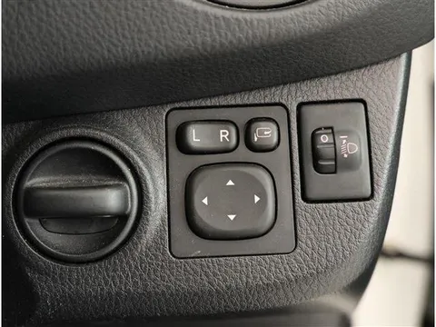Toyota Yaris (Vitz)