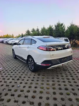 Venucia T90
