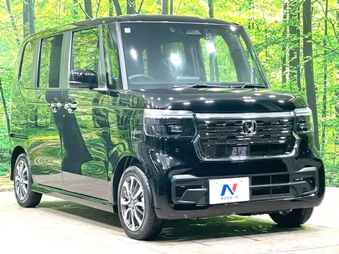 Honda N-BOX Custom