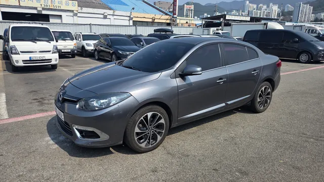 Renault SM3