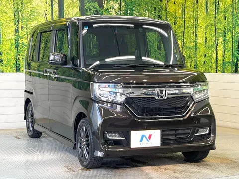 Honda N-BOX Custom