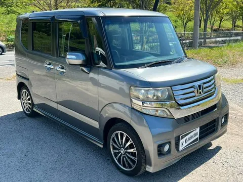 Honda N-BOX Custom