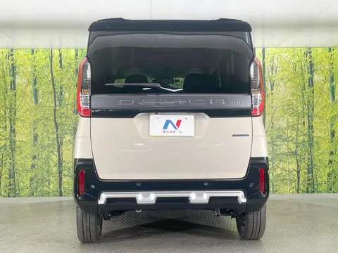 Mitsubishi Delica Mini