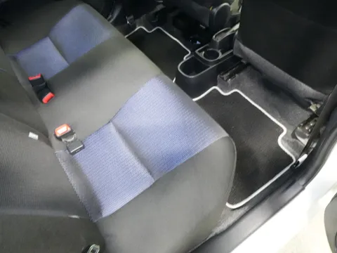 Toyota Yaris (Vitz)
