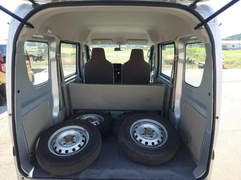 Mitsubishi Minicab Van