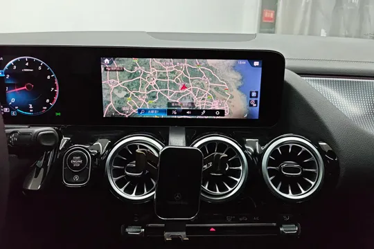 Mercedes-Benz Mercedes-Benz GLA