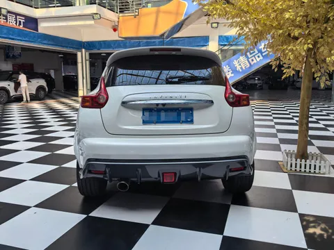 Infiniti ESQ
