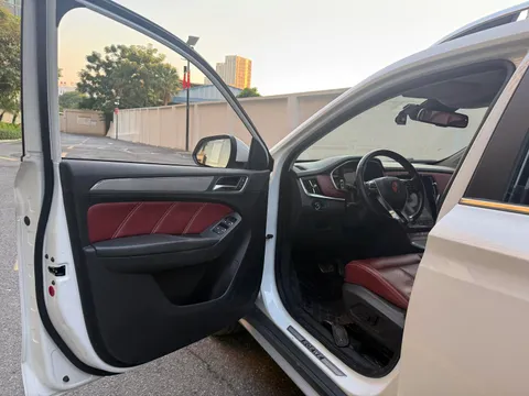 Roewe RX5