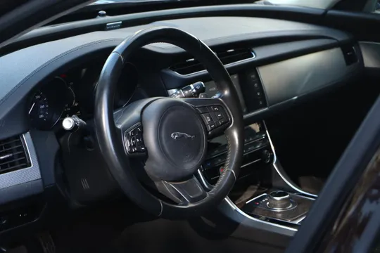 Jaguar XFL