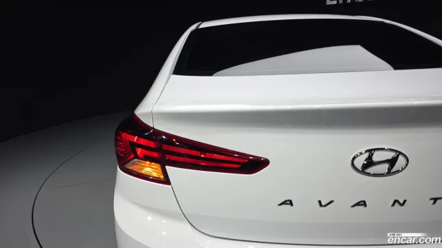 Hyundai Elantra (Avante)