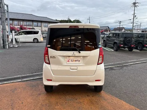 Mitsubishi eK Space