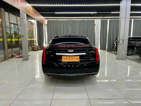 Cadillac XTS
